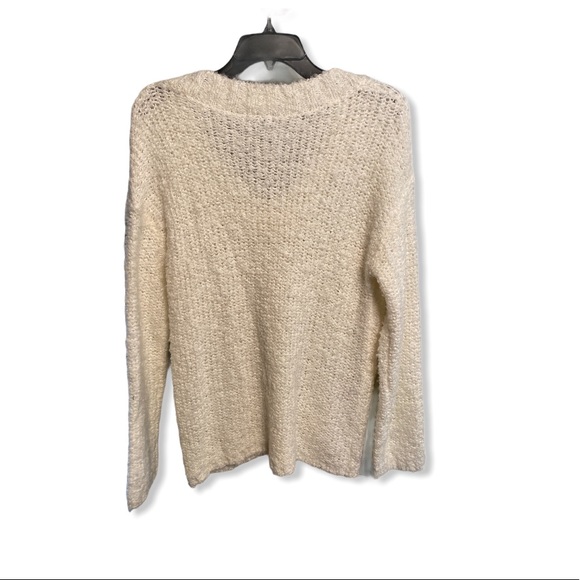 Susina Boucle Knit V-Neck Sweater White Snow - Picture 4 of 9